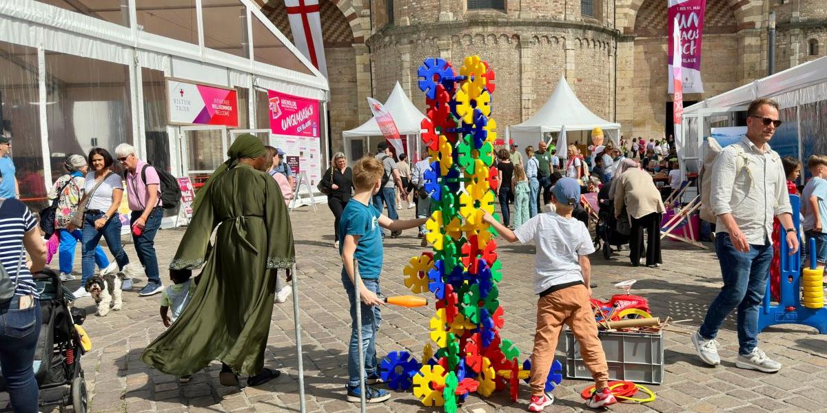 Berichte, Bilder und Videos