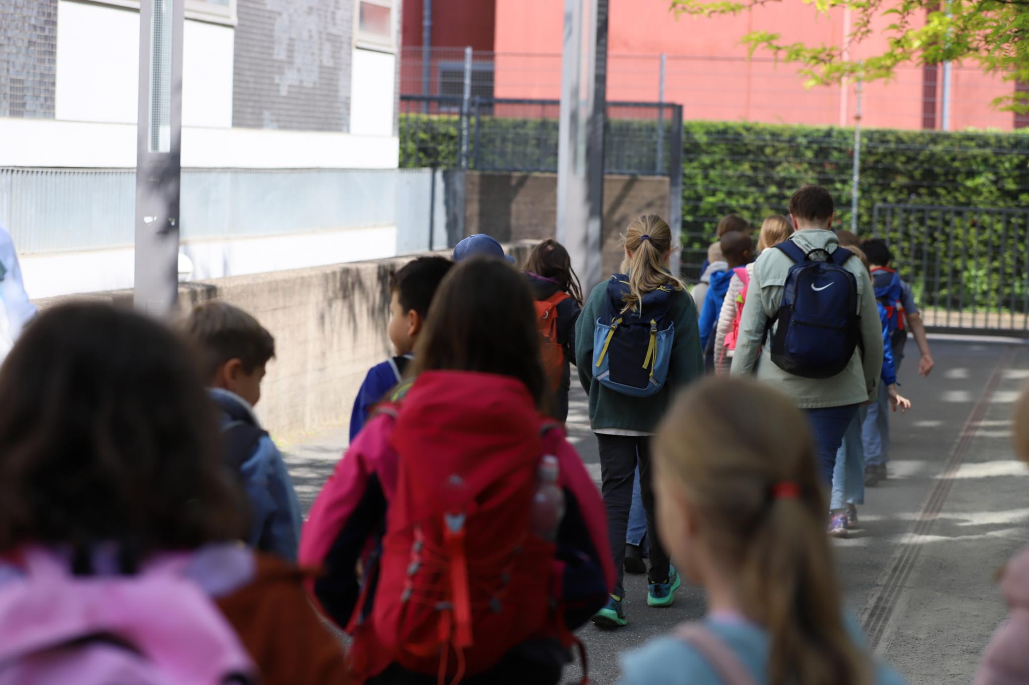 Schulkinder bei den HRT 2025