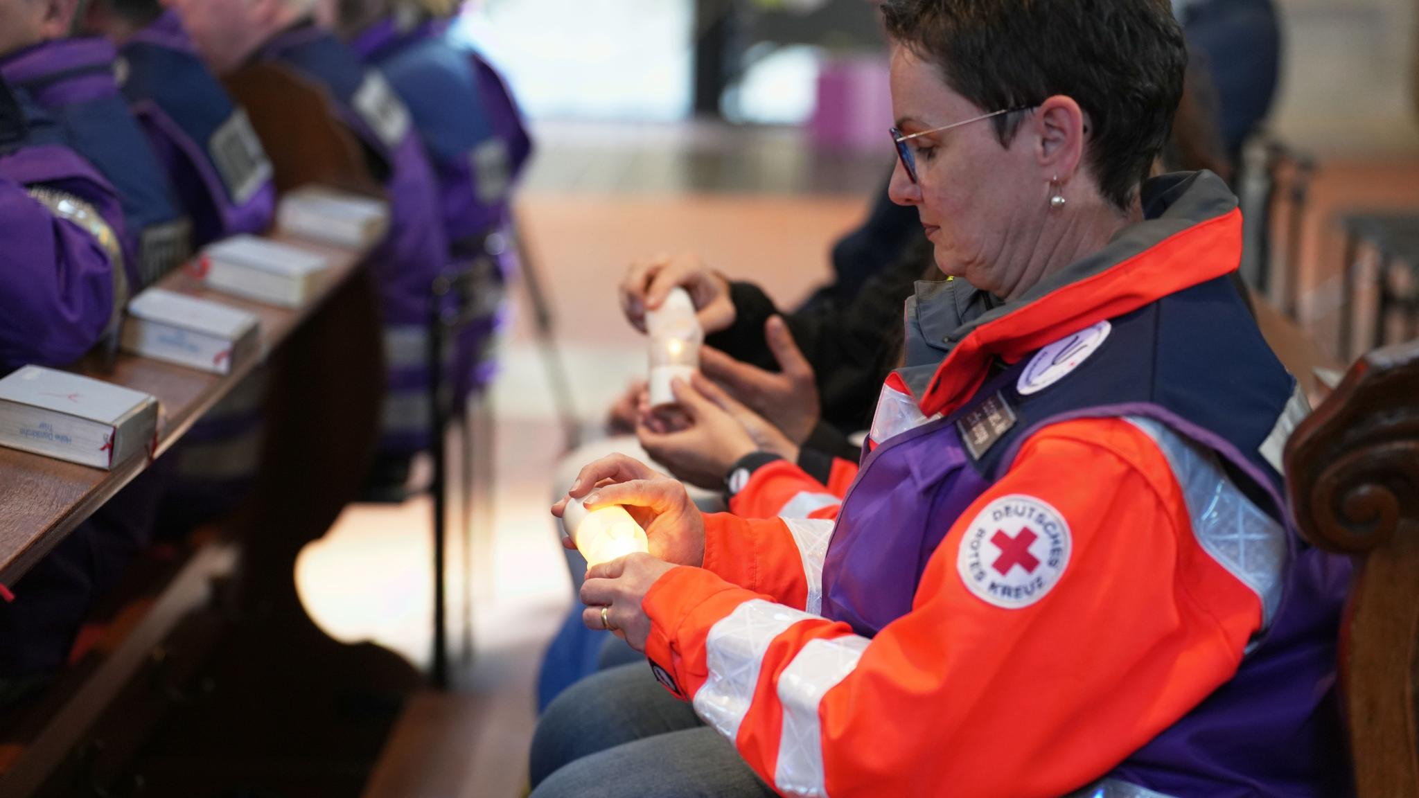 Dank an die Blaulichtfamilie - Ökumenischer Gottesdienst und Friedensgebet