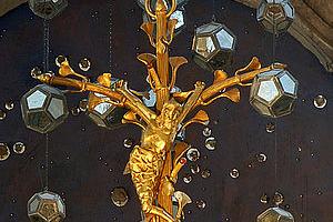 Kreuz in der Heilig-Rock-Kapelle