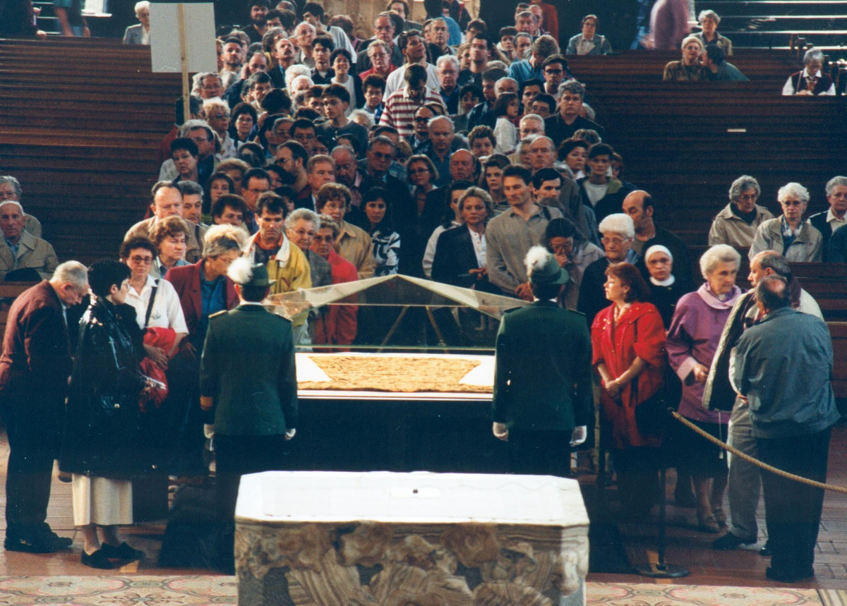 1996
